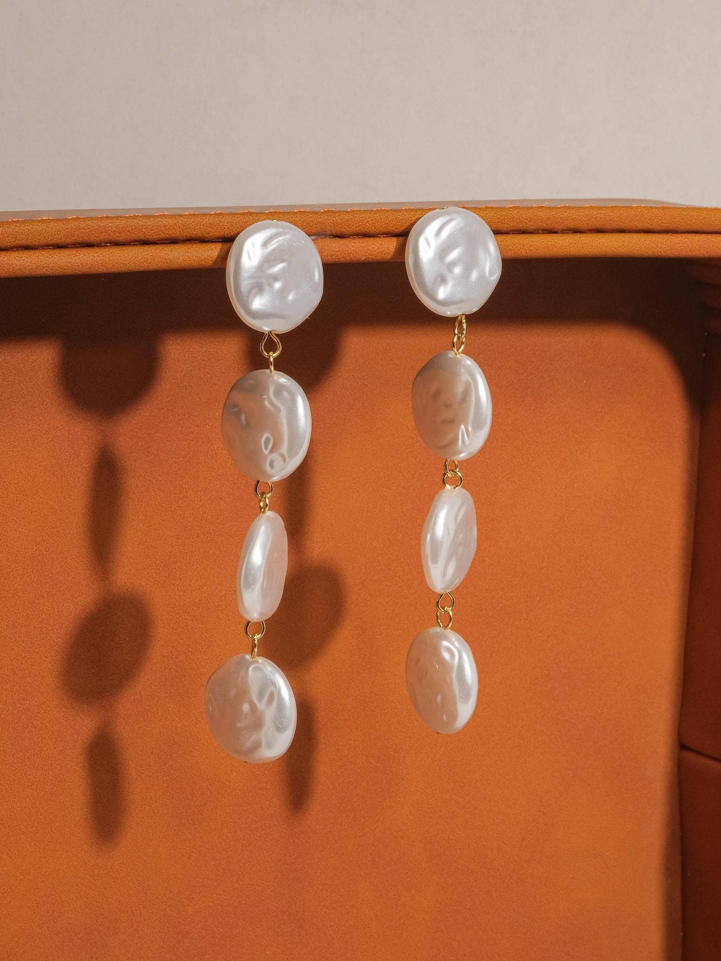 Cara Pearl Drop Earring