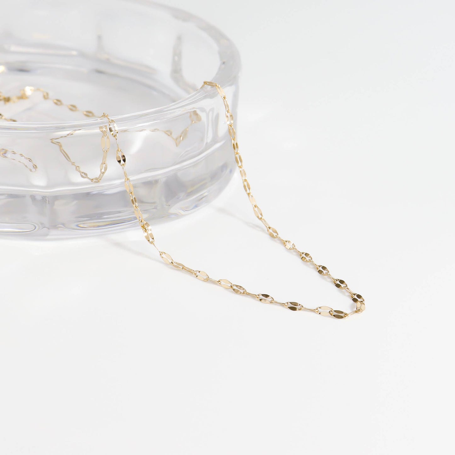 Stainless Steel Lip Chain Necklace: Gold / 16"