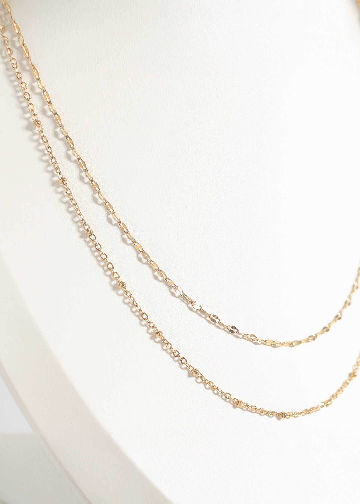 Stainless Steel Lip Chain Necklace: Gold / 16"