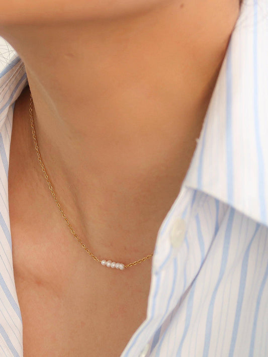 Leila Petite Pearl Necklace
